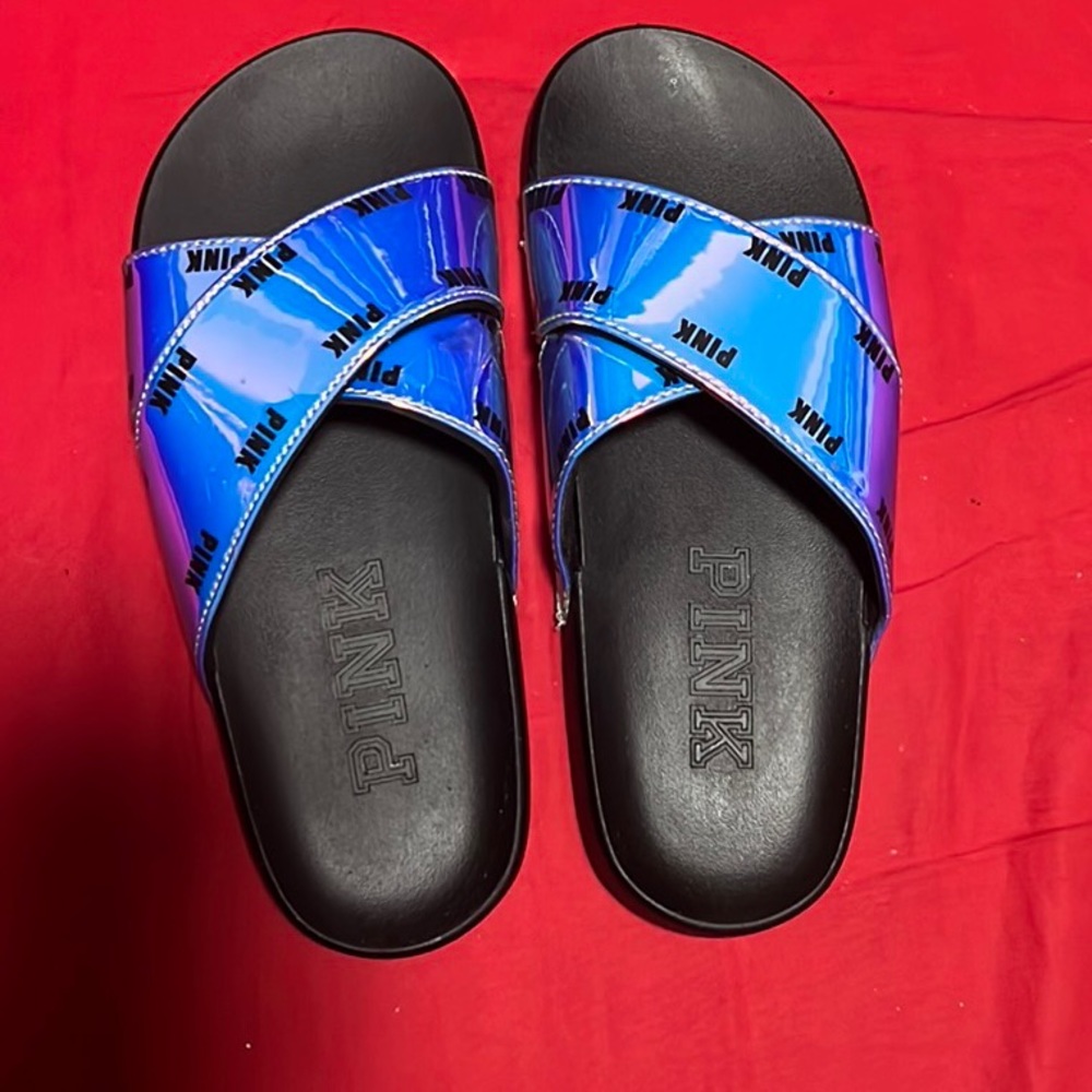 Pre-owned PINK Victoria Secret sandals , size 5.5 , metallic color